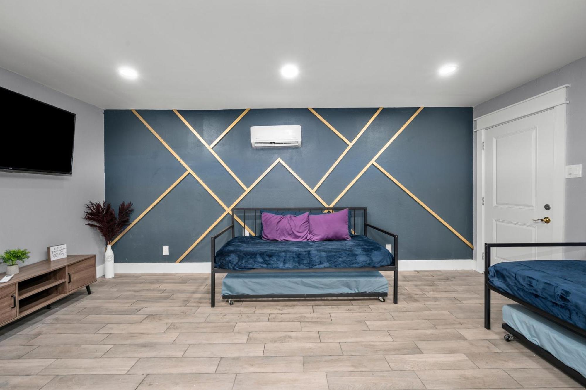 Comfortable 2Br Uptown Escape With Free Park Х'юстон Екстер'єр фото