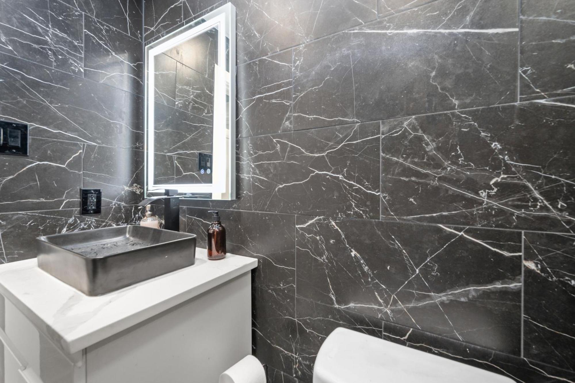 Comfortable 2Br Uptown Escape With Free Park Х'юстон Екстер'єр фото